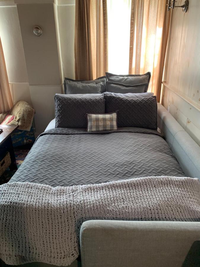 Innkeeper'S Place B&B Stafford Εξωτερικό φωτογραφία